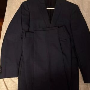 Bar III Slim Men's Navy 100% Wool Suit Set - 38R Jacket and 31/30 Pants